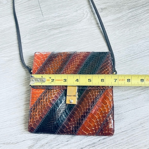 VINTAGE REPTILE LEATTHER BROWN SHOULDER CROSSBODY WOMEN BAG GOLD HARDWARE - Picture 11 of 14